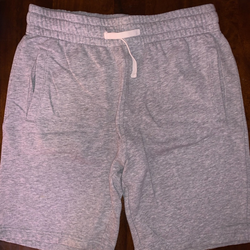 Casual/Gym Shorts, Elastic waist.